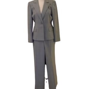 Liz Claiborne Plaid Pants Suit Size 4 Petite